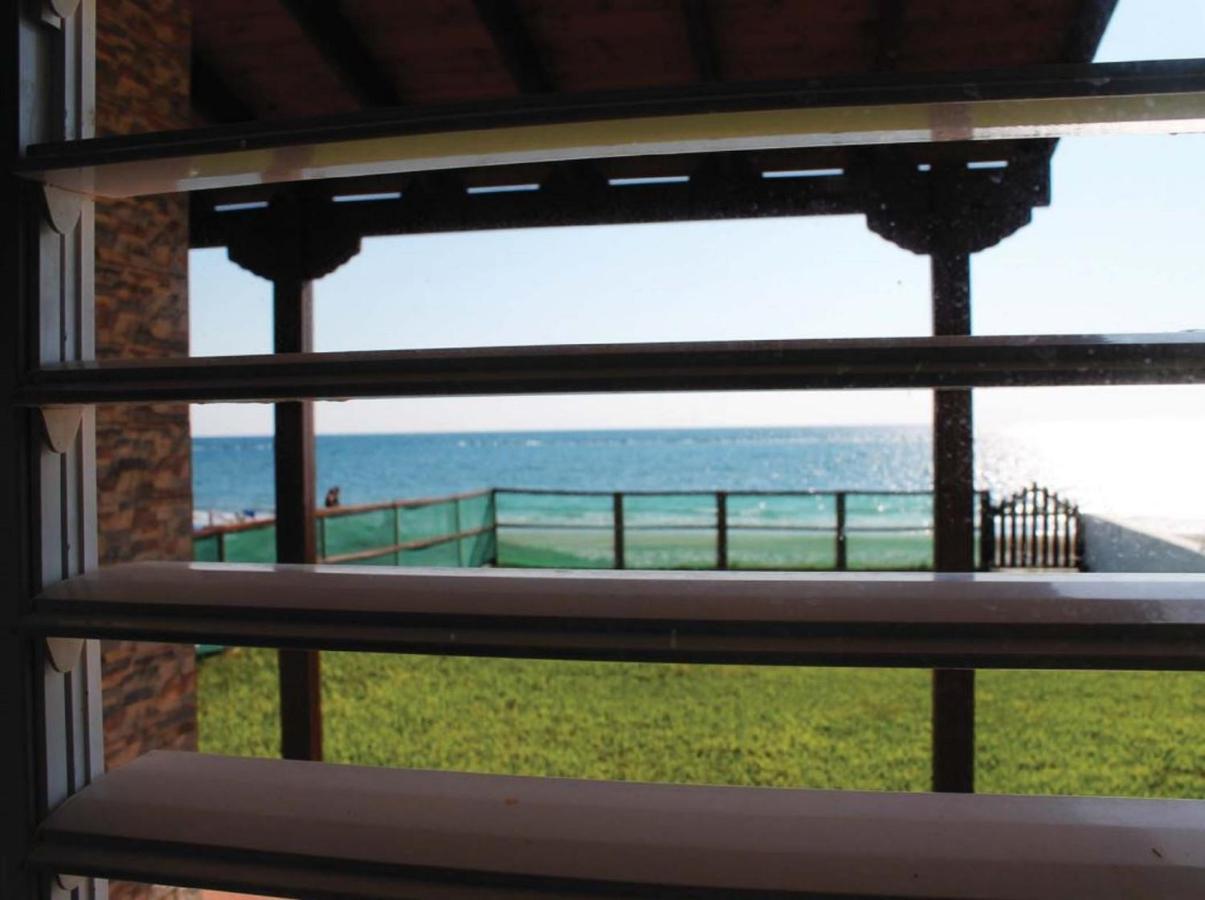 Panorama Beach House, 5 Meters To The Sea Perivolia Eksteriør billede